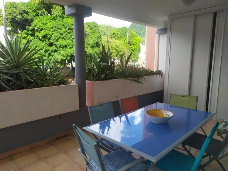 Charmant Appartement En Bord De Mer Avec Piscine Gourbeyre Dış mekan fotoğraf